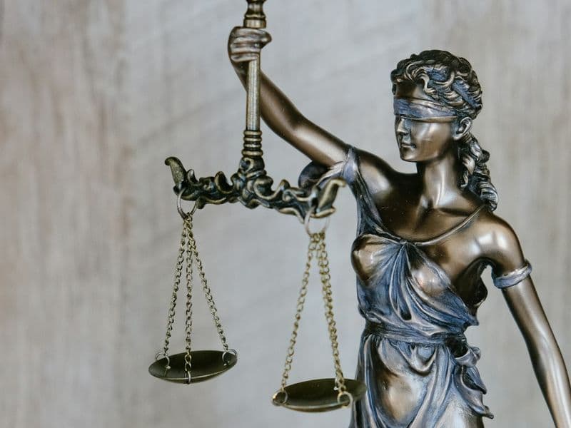 Legal Risk Management for Organisations